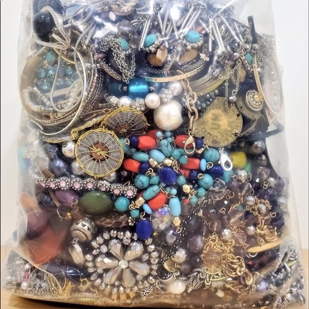 ‼️3Lbs.+‼️Jewelry reselling lot - Picture 3 of 7